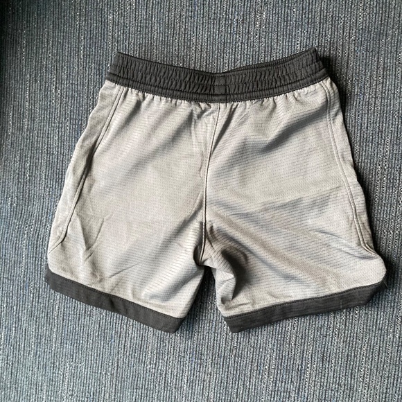 Nike shorts 3T - Picture 2 of 3